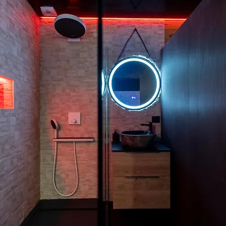 Tentation - Decouvrez Le Luxe D'un Jacuzzi Envoutant Et D'une Atmosphere De Pure Seduction ! Apartment Ornans